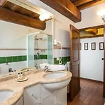Castello Di Fulignano Berizio Deluxe Apartamento